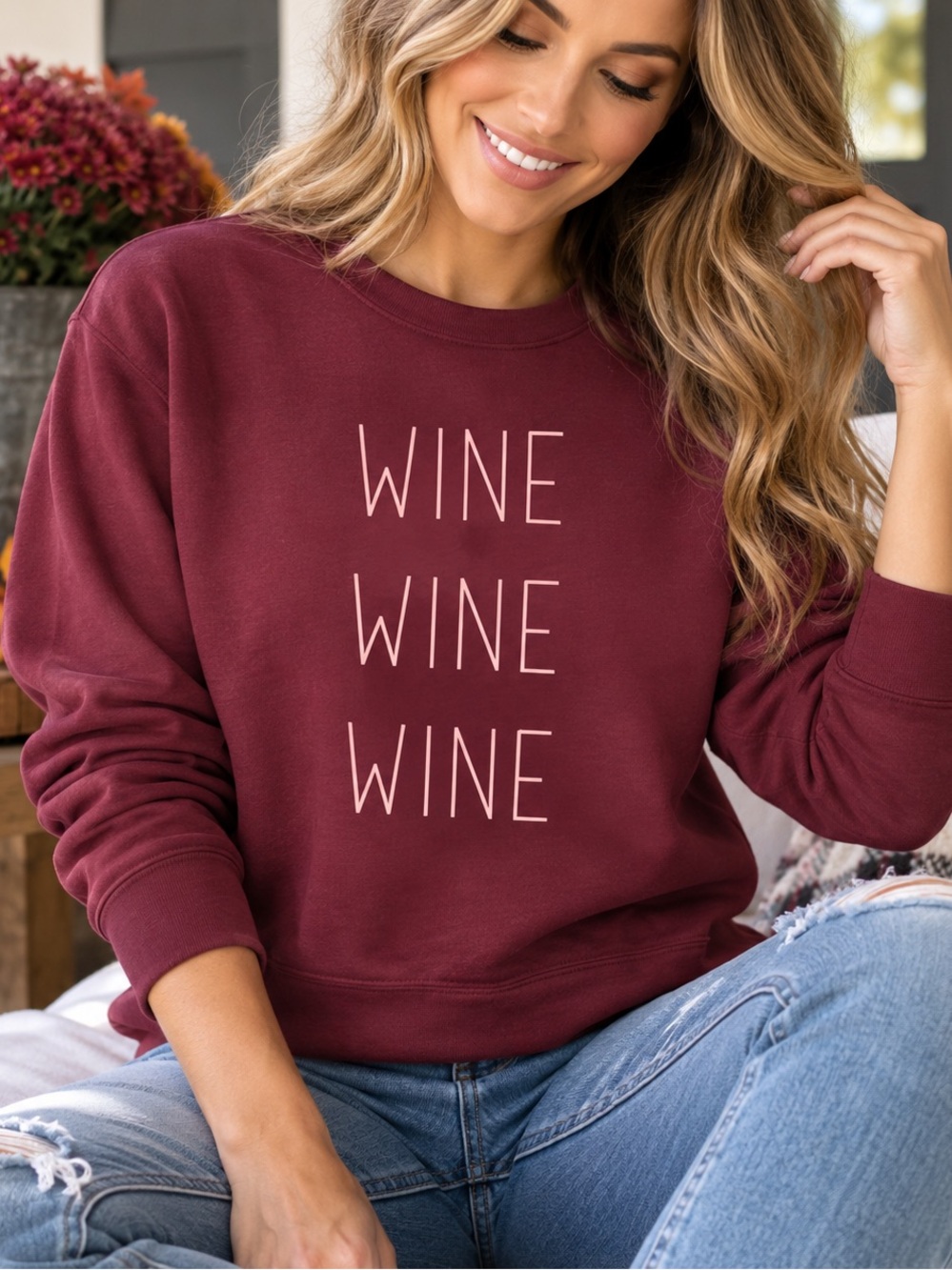 City Streets Wine Graphic Sweatshirt Women’s XS Burgundy Crewneck